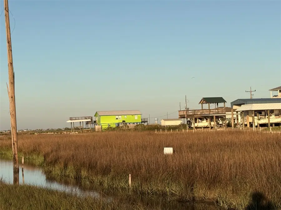 1110 Egret Point, Crystal Beach, TX 77650 - #3