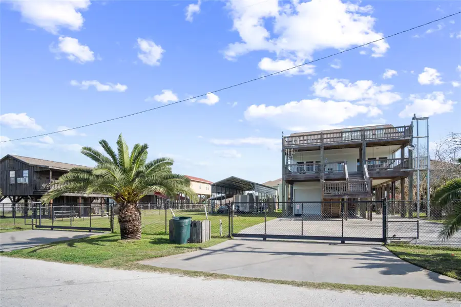 948 Kahla Drive, Crystal Beach, TX 77650 - #3