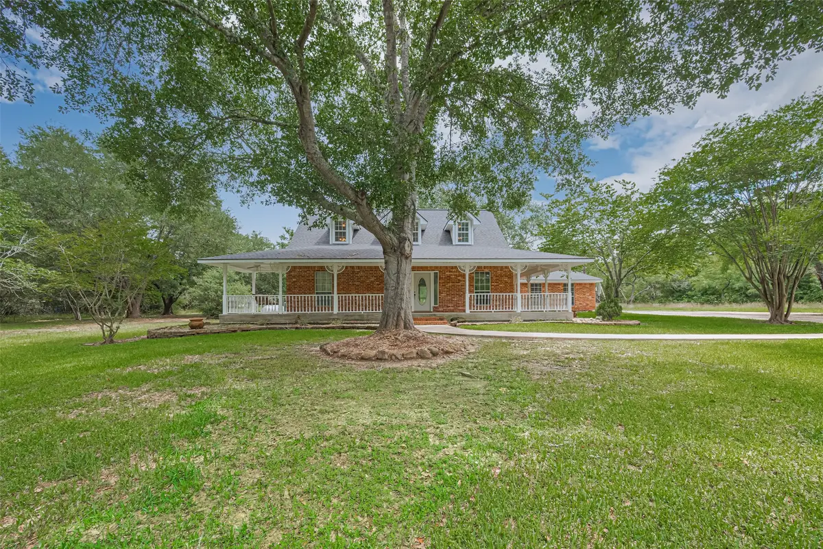 144 Pin Oak Lane, Hempstead, TX 77445 - Image #1