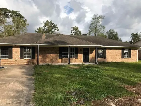 134 Woodlawn Drive, Sour Lake, TX 77659