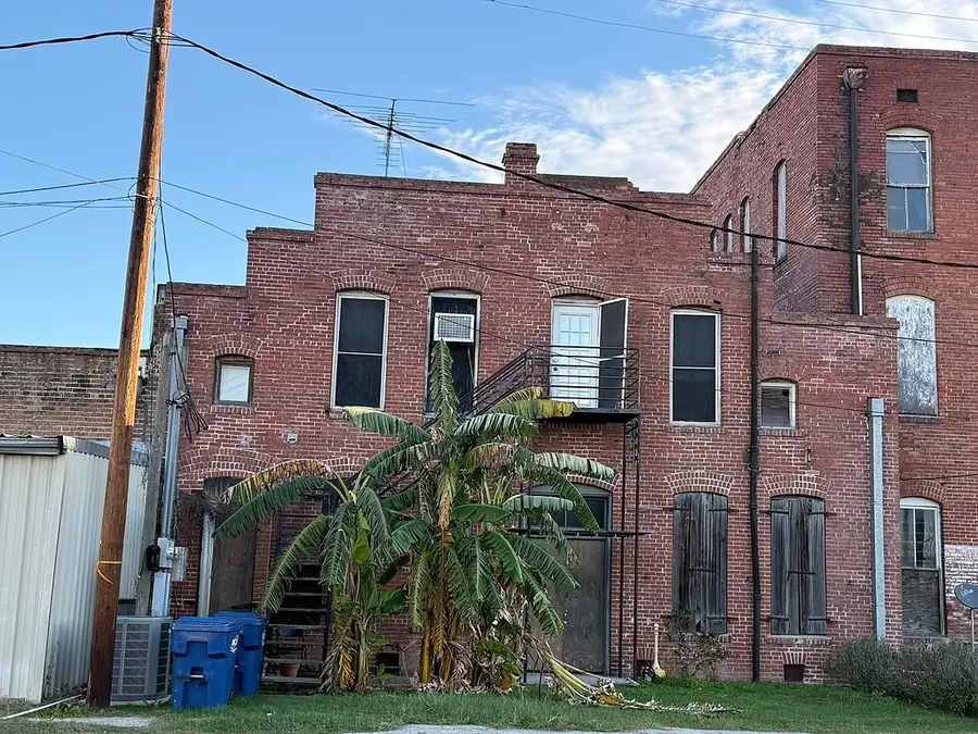 107 E Main Street, Eagle Lake, TX 77434 - #3