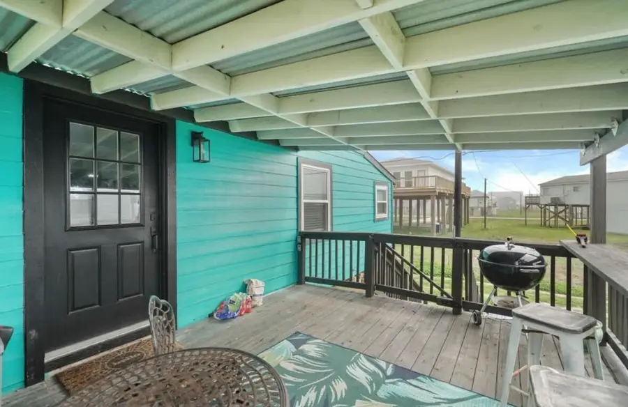 512 Texas Street, Surfside Beach, TX 77541 - Image #3