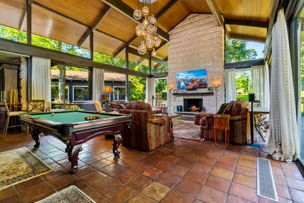 146 Billandrea Lane, Panorama Village, TX 77304