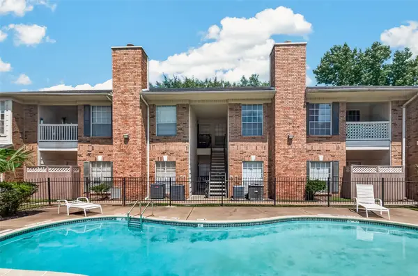 2626 Holly Hall Street #1211, Houston, TX 77054