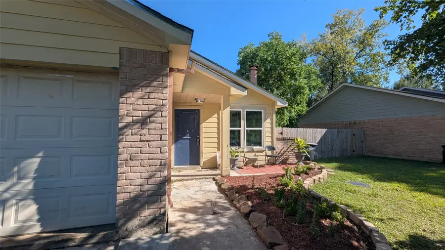 10027 Towne Mist Drive, Sugar Land, TX 77498 - #2