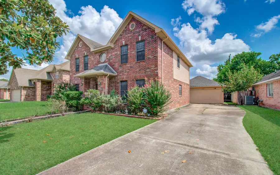 211 Squires Bend, Stafford, TX 77477 - Image #2