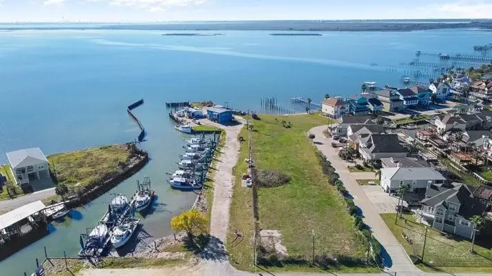 1212 Aqua Way Drive, Dickinson, TX 77539 - #1