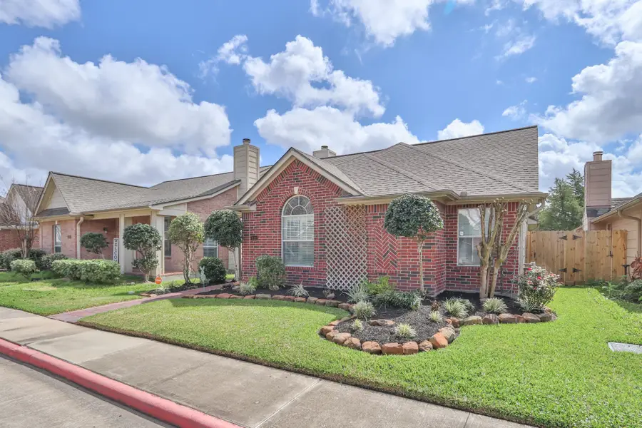 511 Brad Court, Webster, TX 77598 - #2