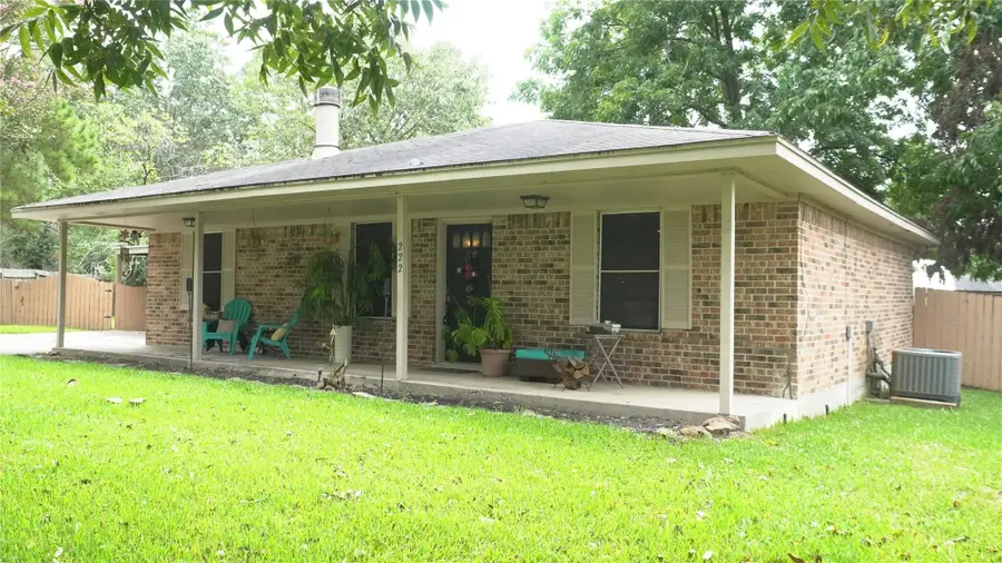 222 Cool Cove, Montgomery, TX 77356 - Image #2