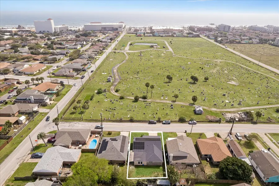 5710 Avenue T 1/2, Galveston, TX 77551 - #2