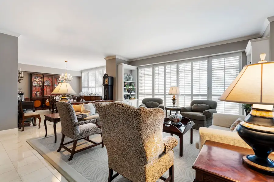 1100 Uptown Park Boulevard #23, Houston, TX 77056 - Image #3