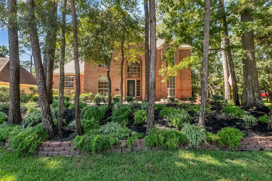 454 Stephen F Austin Drive, Conroe, TX 77302 - Image #2