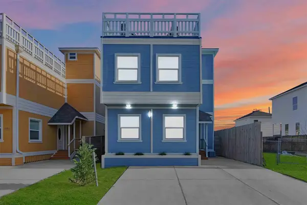 4013 Ave N 1/2, Galveston, TX 77550