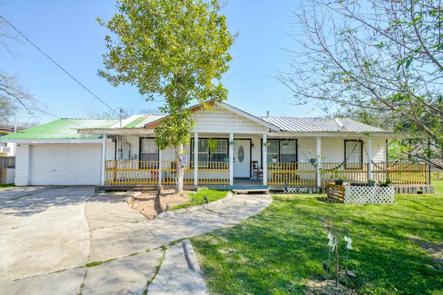 3421 Avenue C, Dickinson, TX 77539 - #2