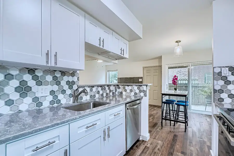 18800 Egret Bay Boulevard #1411, Webster, TX 77058 - Image #2