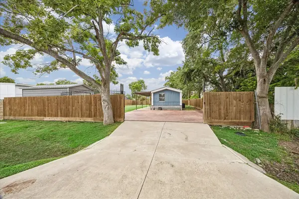 1314 Avenue A, Fresno, TX 77545
