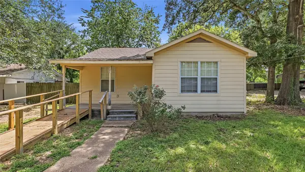 103 N Texas Street, Madisonville, TX 77864