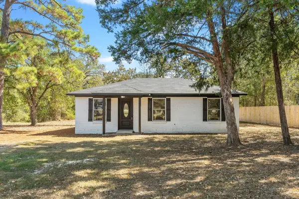 13 Merlin Spur, Huntsville, TX 77320