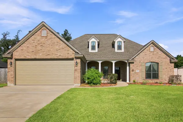 1046 Cardinal Drive, Richwood, TX 77566
