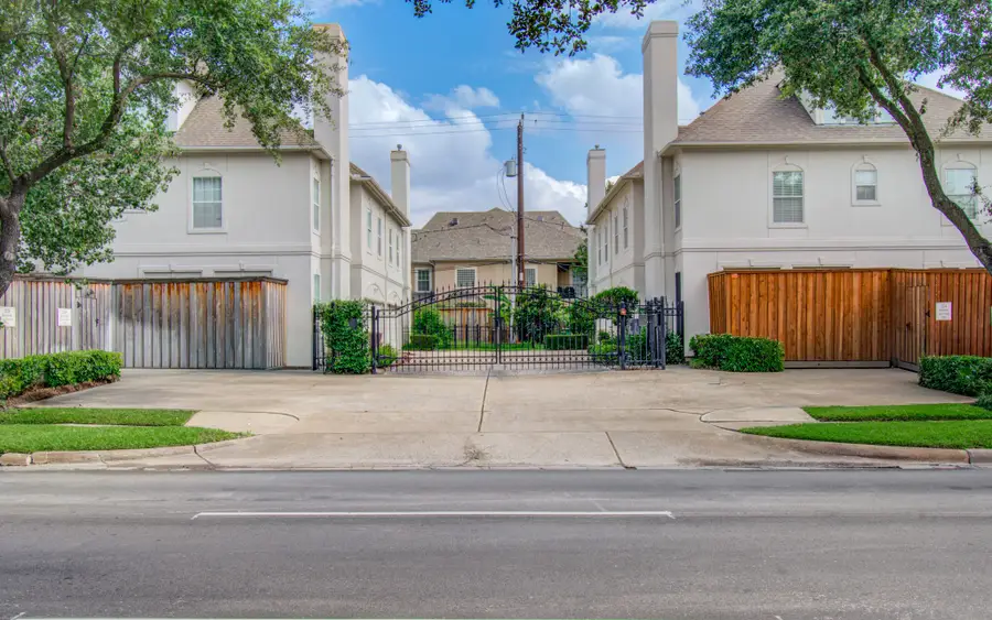 2214 W Holcombe Boulevard, Houston, TX 77030 - #3