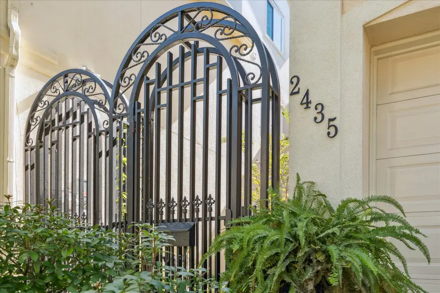 2435 North Boulevard, Houston, TX 77098 - #2