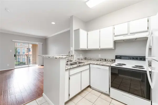 3231 Allen Parkway #1211, Houston, TX 77019