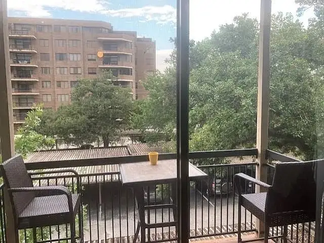 4515 Briar Hollow Place #302, Houston, TX 77027 - #3