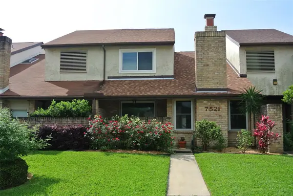 7521 Beaudelaire Circle, Galveston, TX 77551