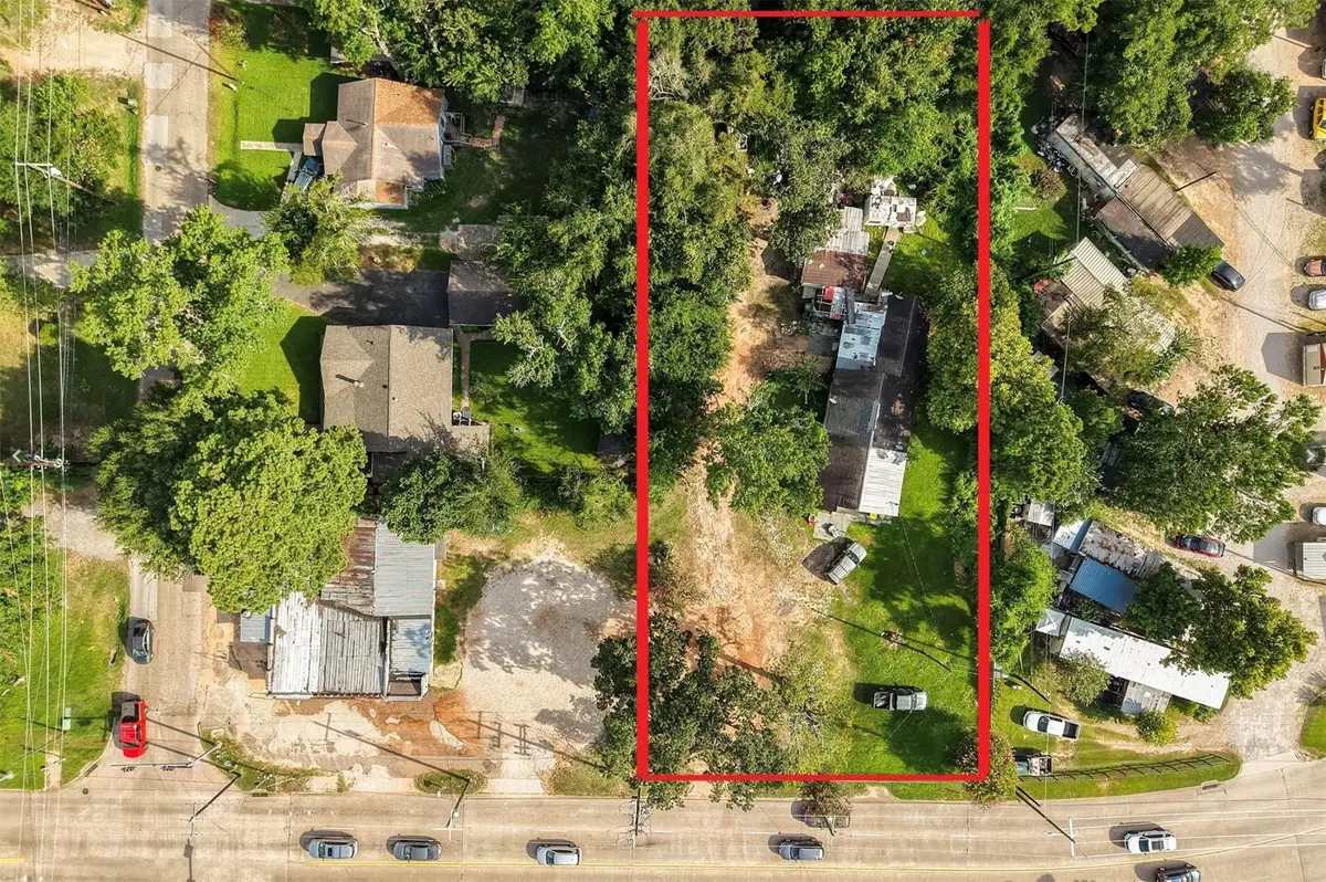 425 Silverdale Dr, Conroe, TX 77301 - #1