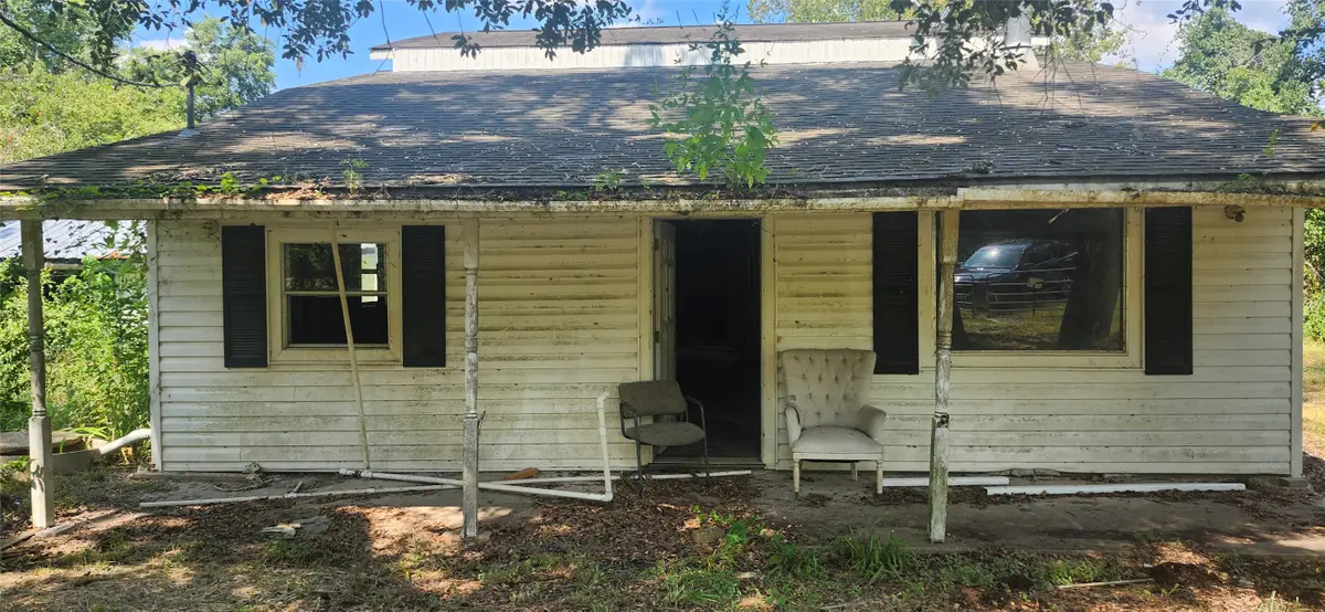 5810 County Road 924, Sweeny, TX 77480 - #1