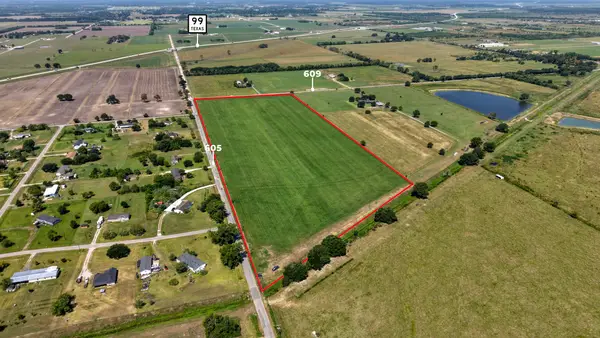 605 County Road 609, Dayton, TX 77535