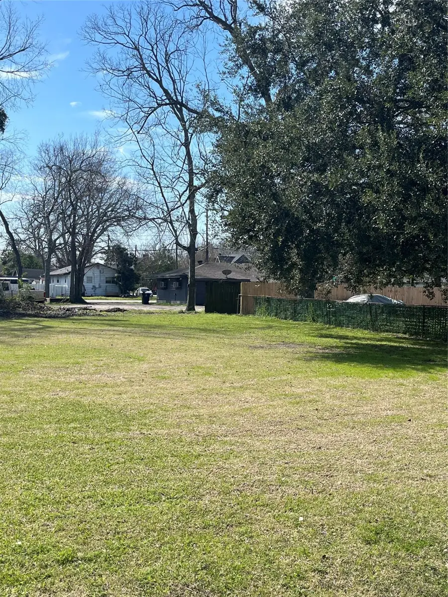 0 S Victory Drive, Houston, TX 77088 - #3