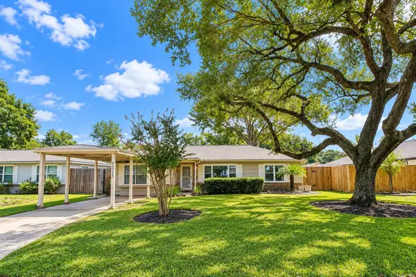 1313 Tobola Street, Rosenberg, TX 77471