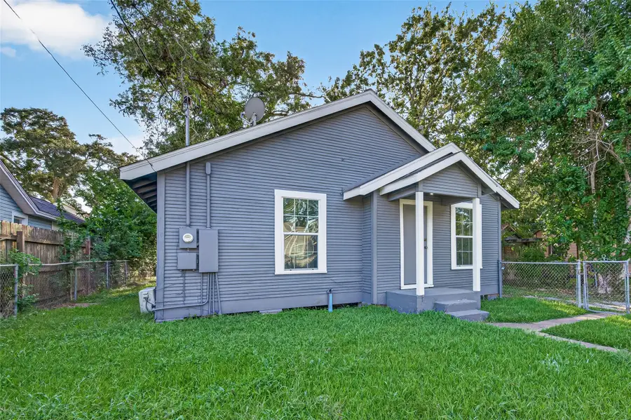 503 N Orange Street, Sweeny, TX 77480 - #2