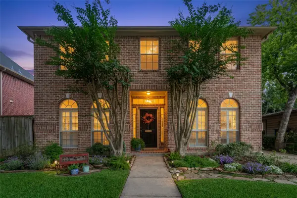 4312 Holt Street, Bellaire, TX 77401