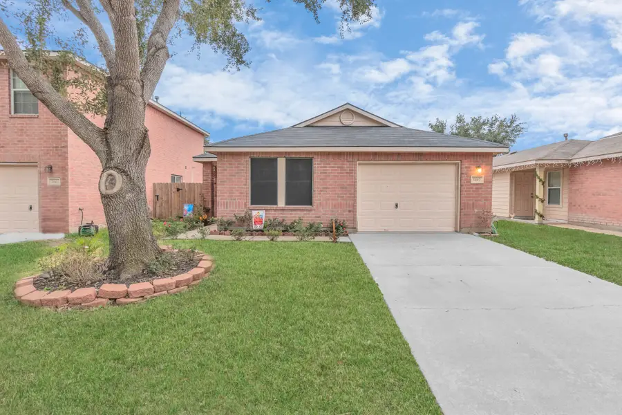 7327 Enchanted Creek Drive, Cypress, TX 77433 - Image #3