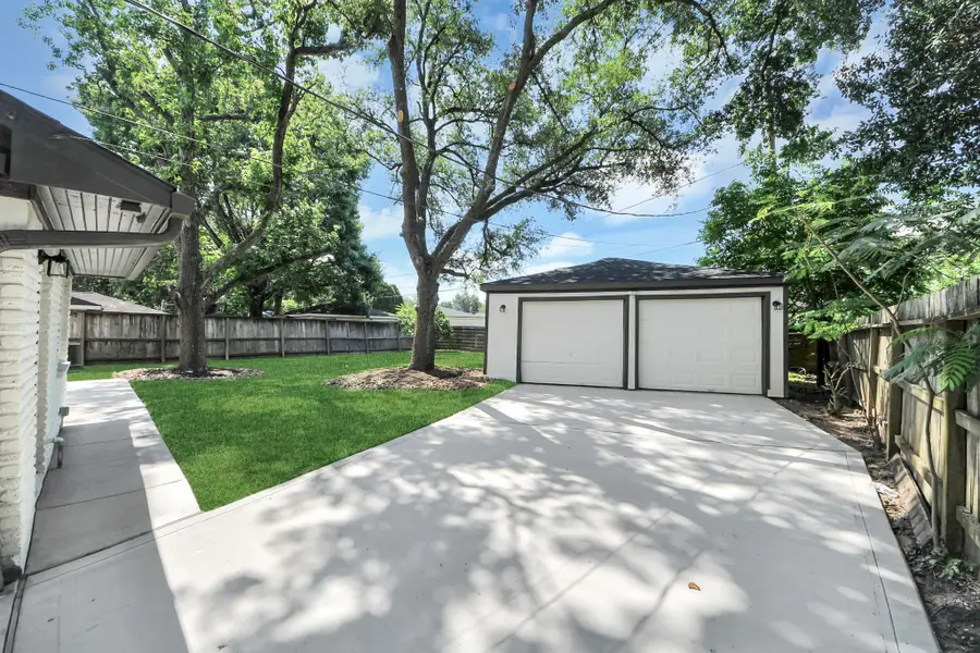 6015 Mcknight Street, Houston, TX 77035 - #2