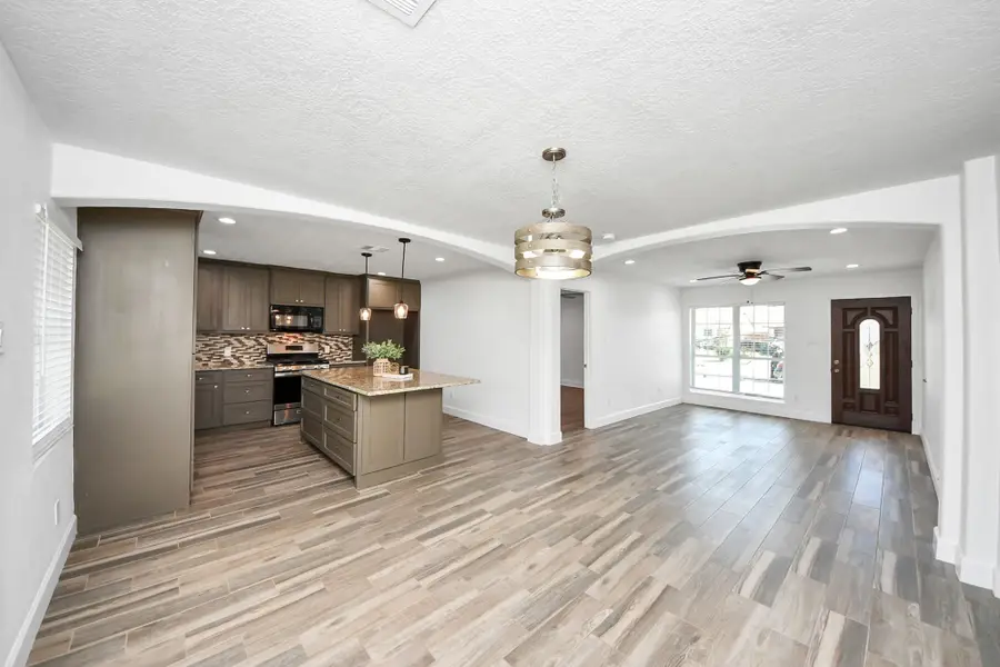 11410 Rockford Drive, Houston, TX 77048 - Image #2