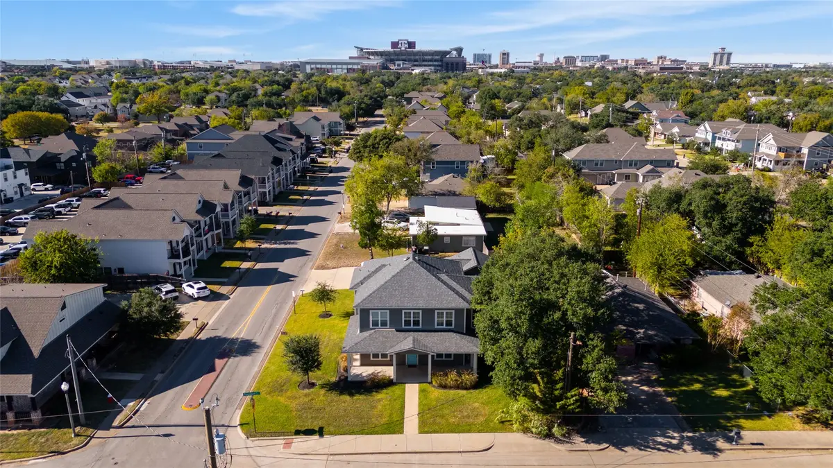 915 Fairview Avenue, College Station, TX 77840 - Image #1