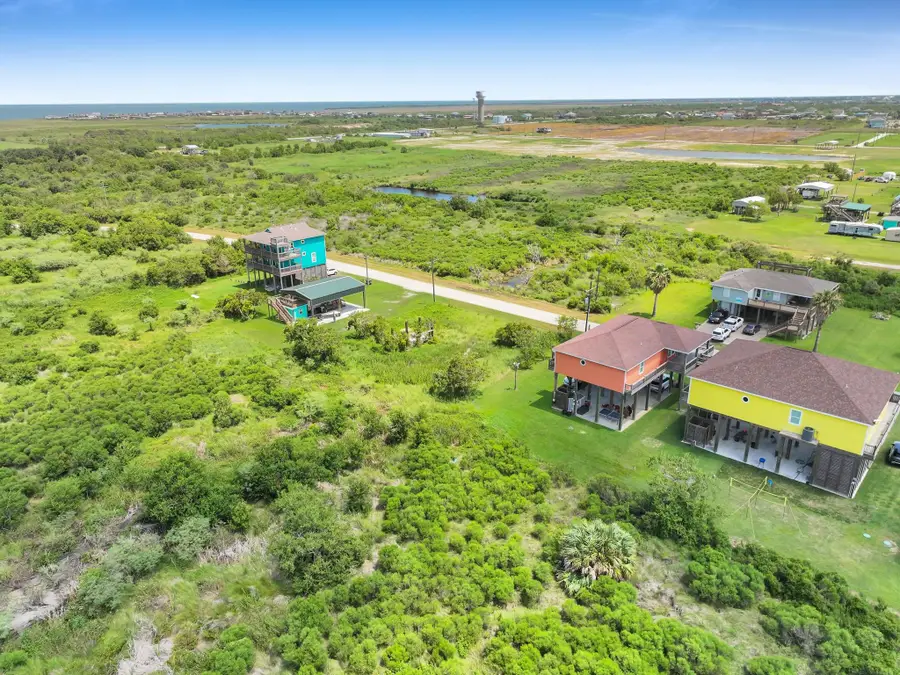 937 Magnolia, Crystal Beach, TX 77650 - #3