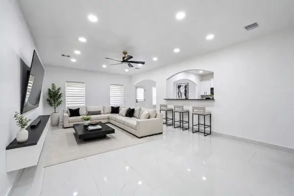10946 Spring Brook Pass Drive, Humble, TX 77396