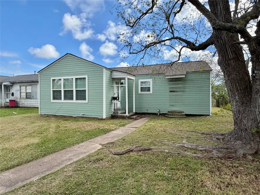 1427 W 7th Street, Freeport, TX 77541 - #3