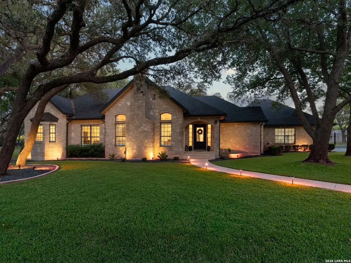 8638 Classic Oaks Ln, San Antonio, TX 78255 - #1