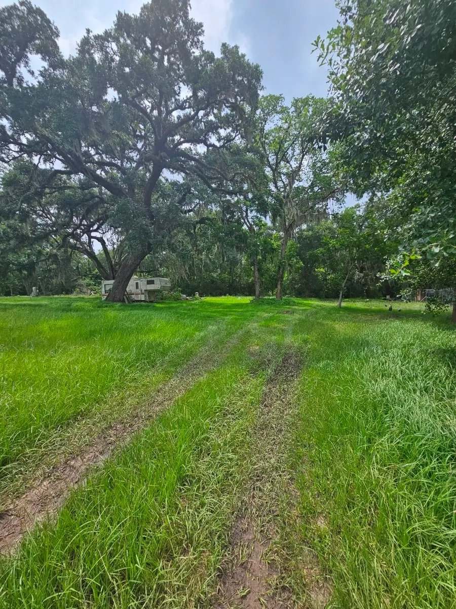 19280 Highway 35, Sweeny, TX 77480 - #2