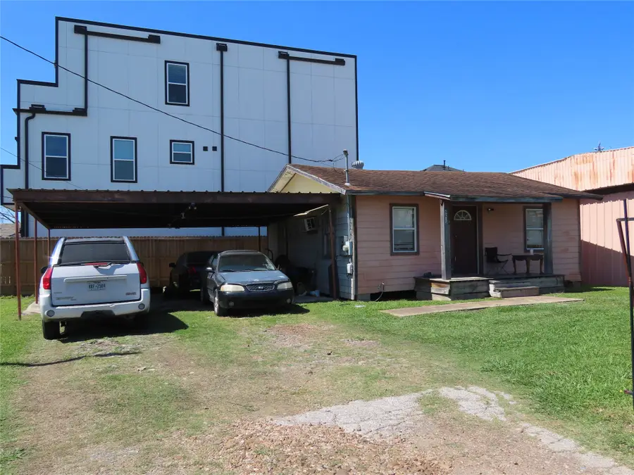 4235 Elmwood Street, Houston, TX 77051 - #3