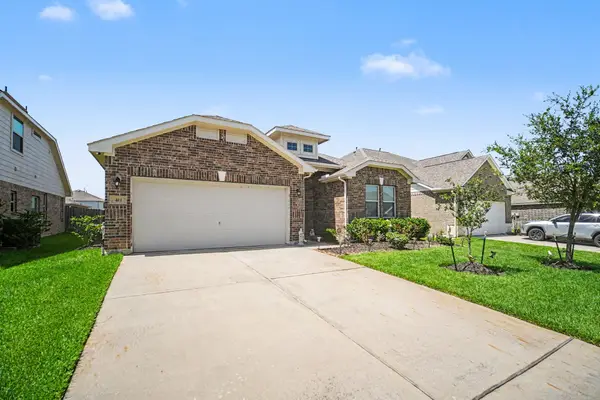 411 Asiatic Black Bear Way, Crosby, TX 77532