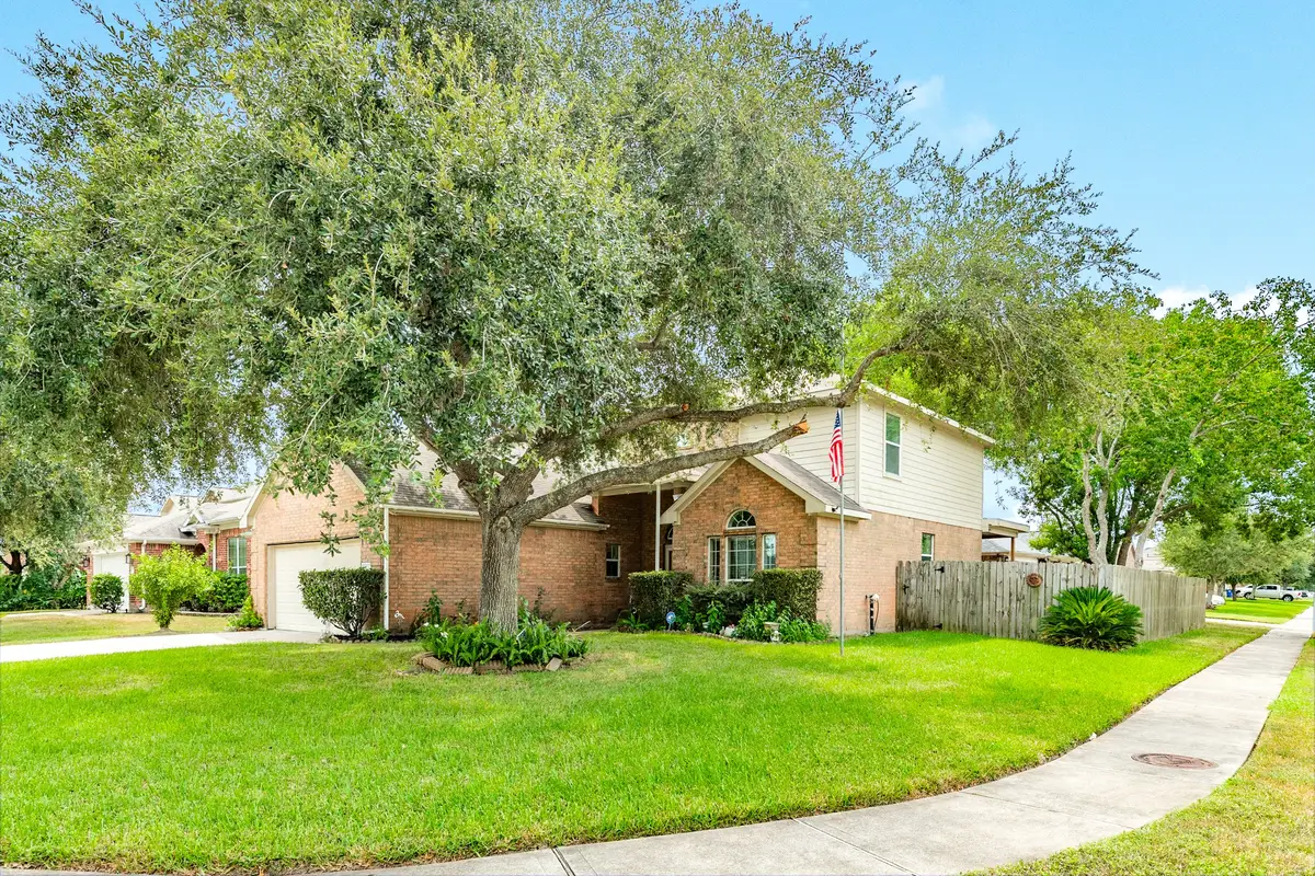 201 N Golden Oak Drive, Texas City, TX 77591 - #1