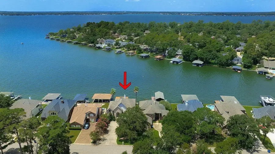 12374 Lake Vista Drive, Willis, TX 77318 - Image #2