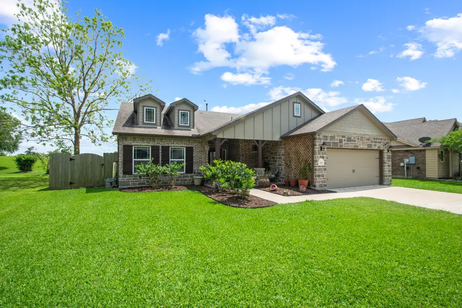 233 Twin Lakes Boulevard, West Columbia, TX 77486 - #3