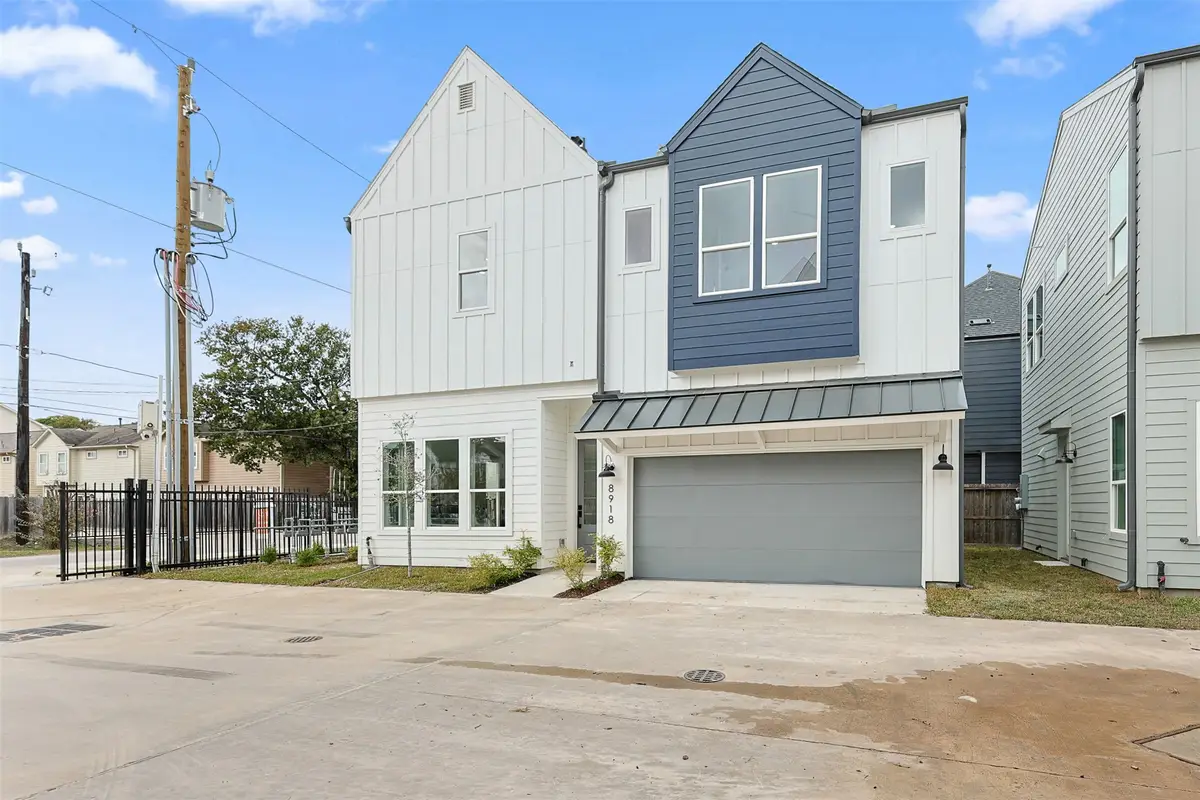 8919 Sunshine Laverne Lane, Houston, TX 77080 - Image #1